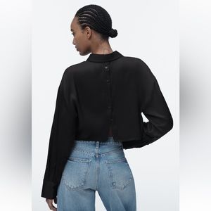 Flowy black SATIN EFFECT SHIRT. Size L